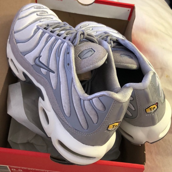 (SOLD) Nike Air Max Plus LX Velvet - Picture 7 of 7